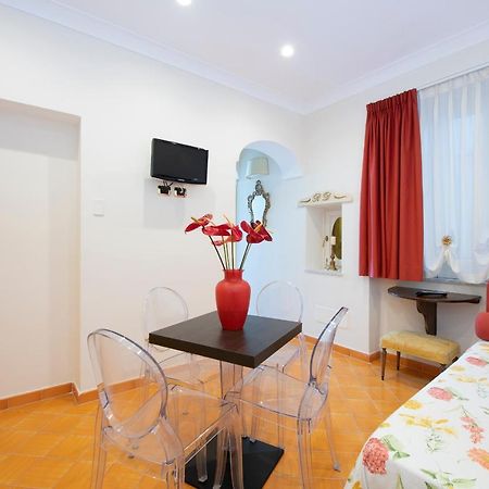 Amalfi Old Square Room & Apartments Ngoại thất bức ảnh
