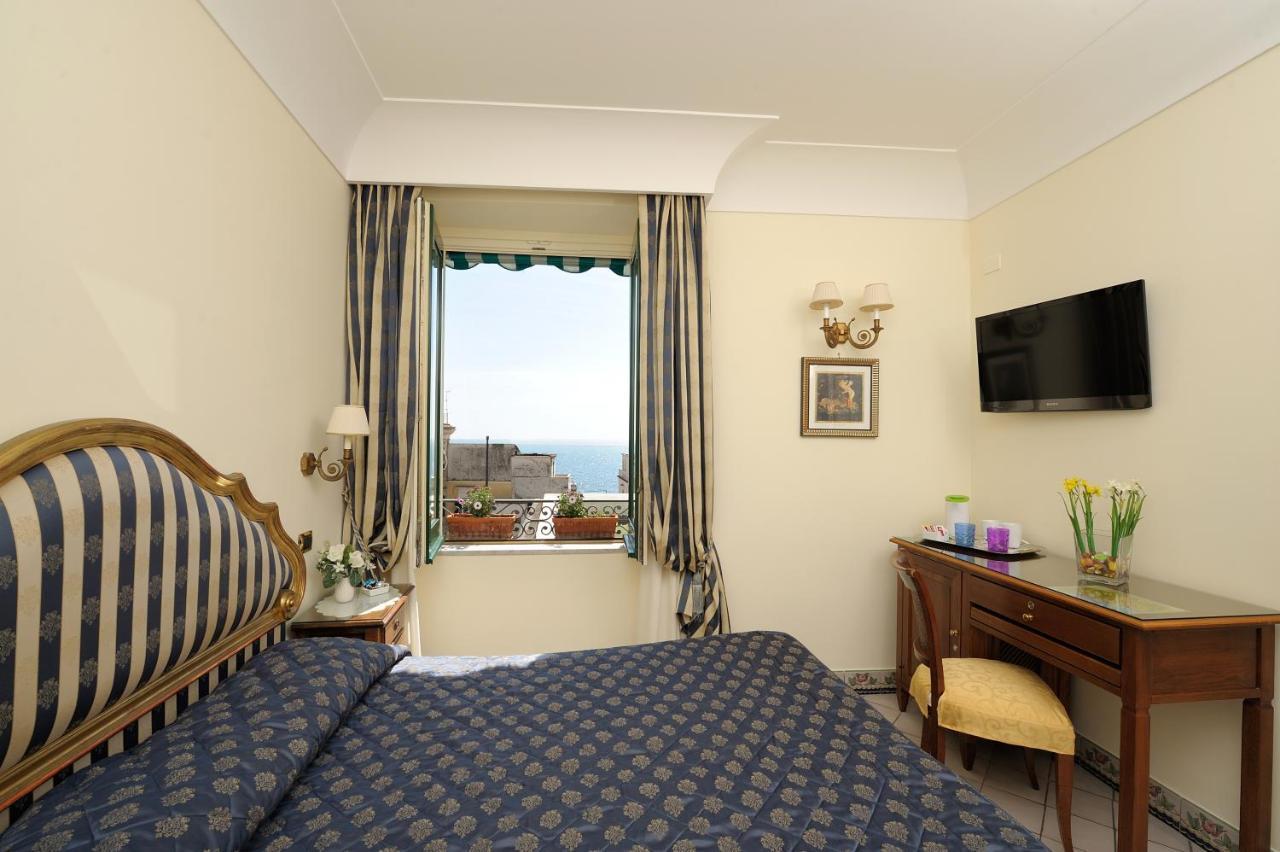 Amalfi Old Square Room & Apartments Ngoại thất bức ảnh
