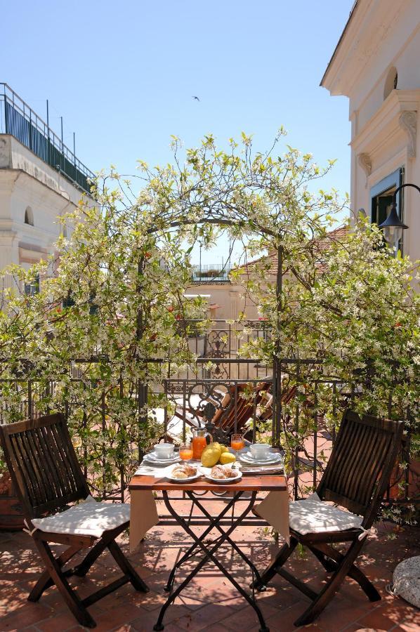 Amalfi Old Square Room & Apartments Ngoại thất bức ảnh
