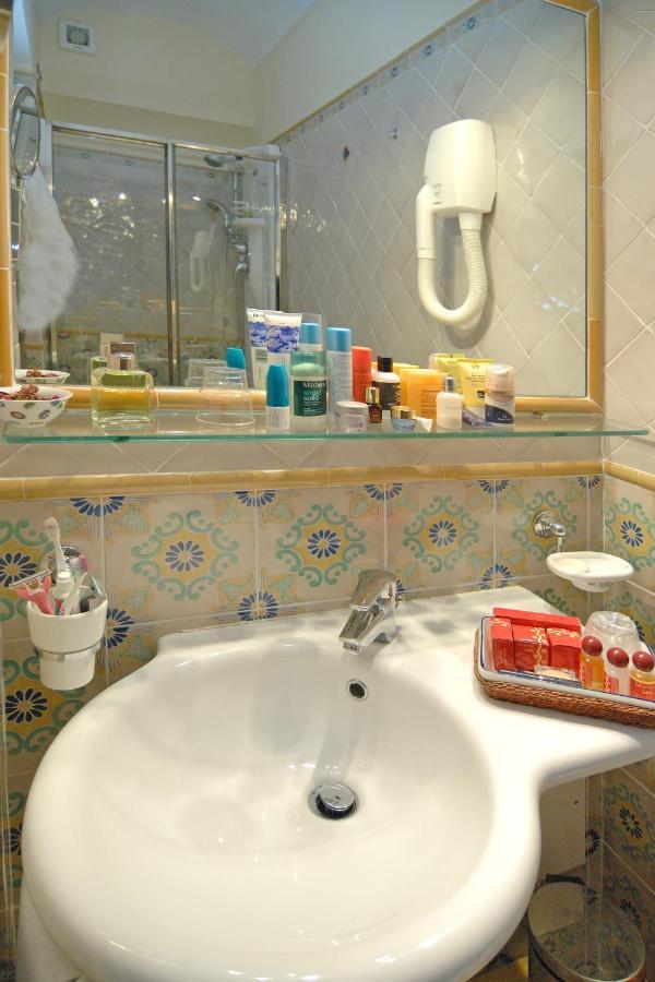 Amalfi Old Square Room & Apartments Ngoại thất bức ảnh