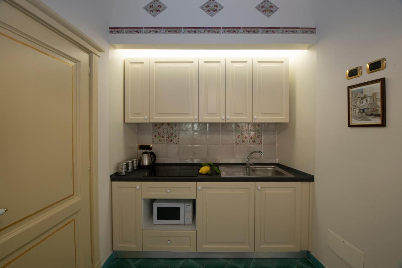 Amalfi Old Square Room & Apartments Ngoại thất bức ảnh
