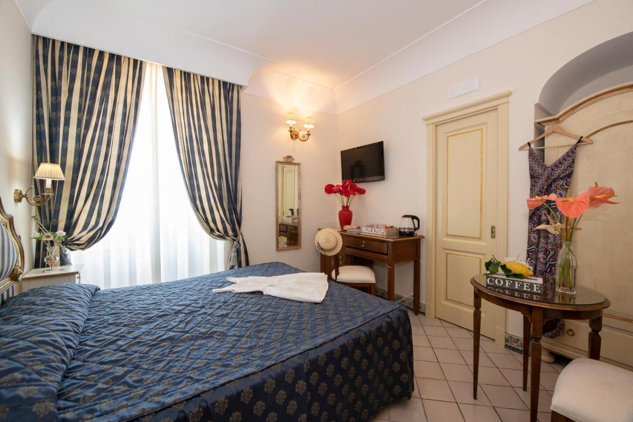 Amalfi Old Square Room & Apartments Ngoại thất bức ảnh