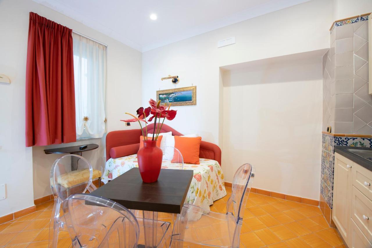Amalfi Old Square Room & Apartments Ngoại thất bức ảnh