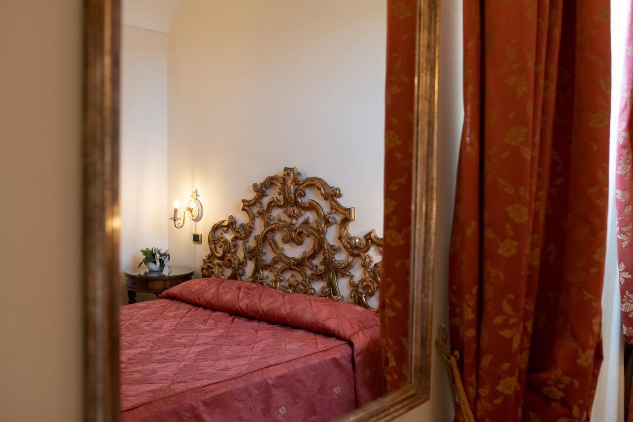 Amalfi Old Square Room & Apartments Ngoại thất bức ảnh