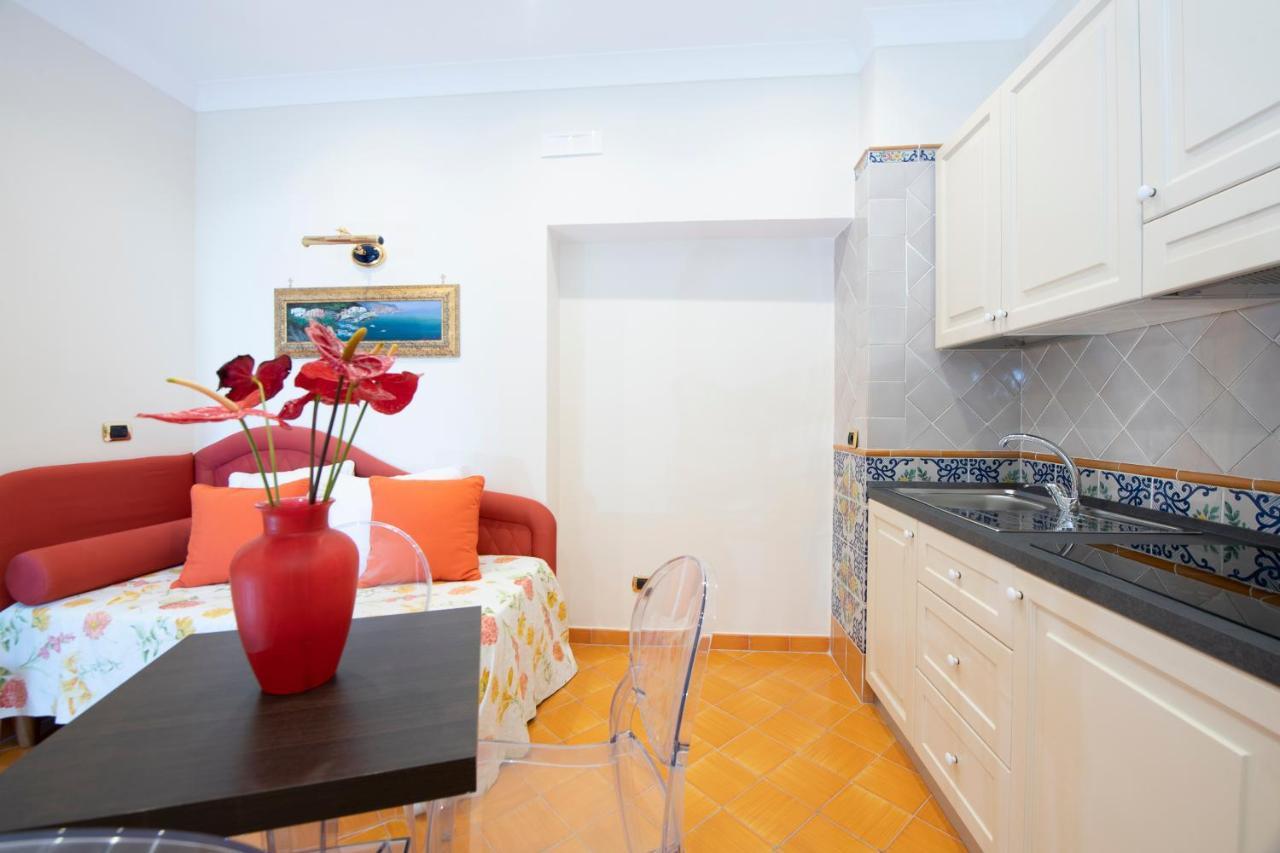 Amalfi Old Square Room & Apartments Ngoại thất bức ảnh