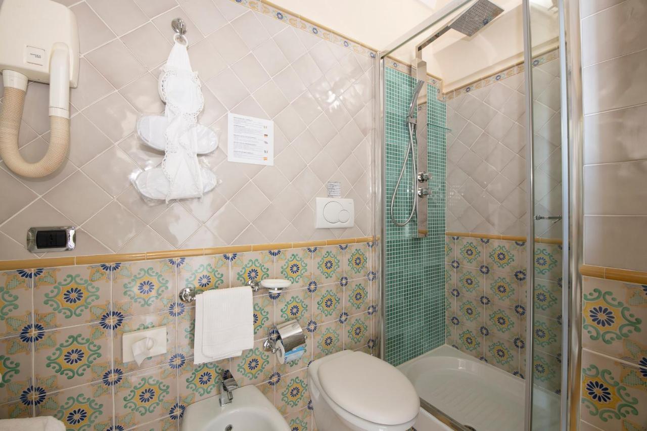 Amalfi Old Square Room & Apartments Ngoại thất bức ảnh