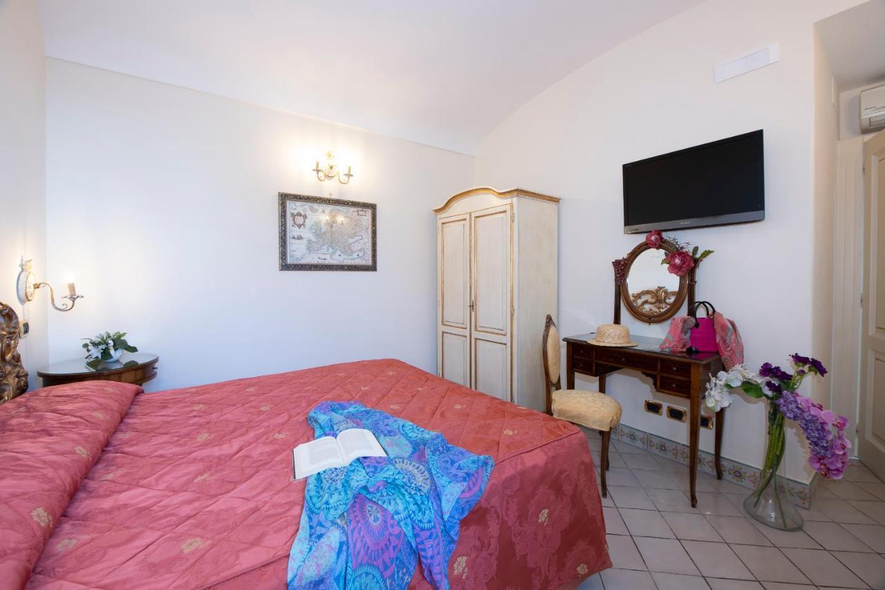 Amalfi Old Square Room & Apartments Ngoại thất bức ảnh