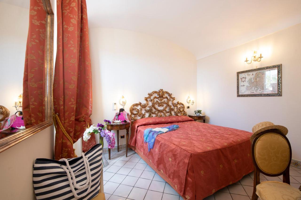 Amalfi Old Square Room & Apartments Ngoại thất bức ảnh