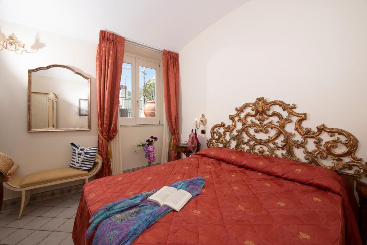 Amalfi Old Square Room & Apartments Ngoại thất bức ảnh